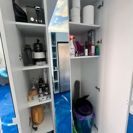 Delux Apartment Крайова Екстериор снимка