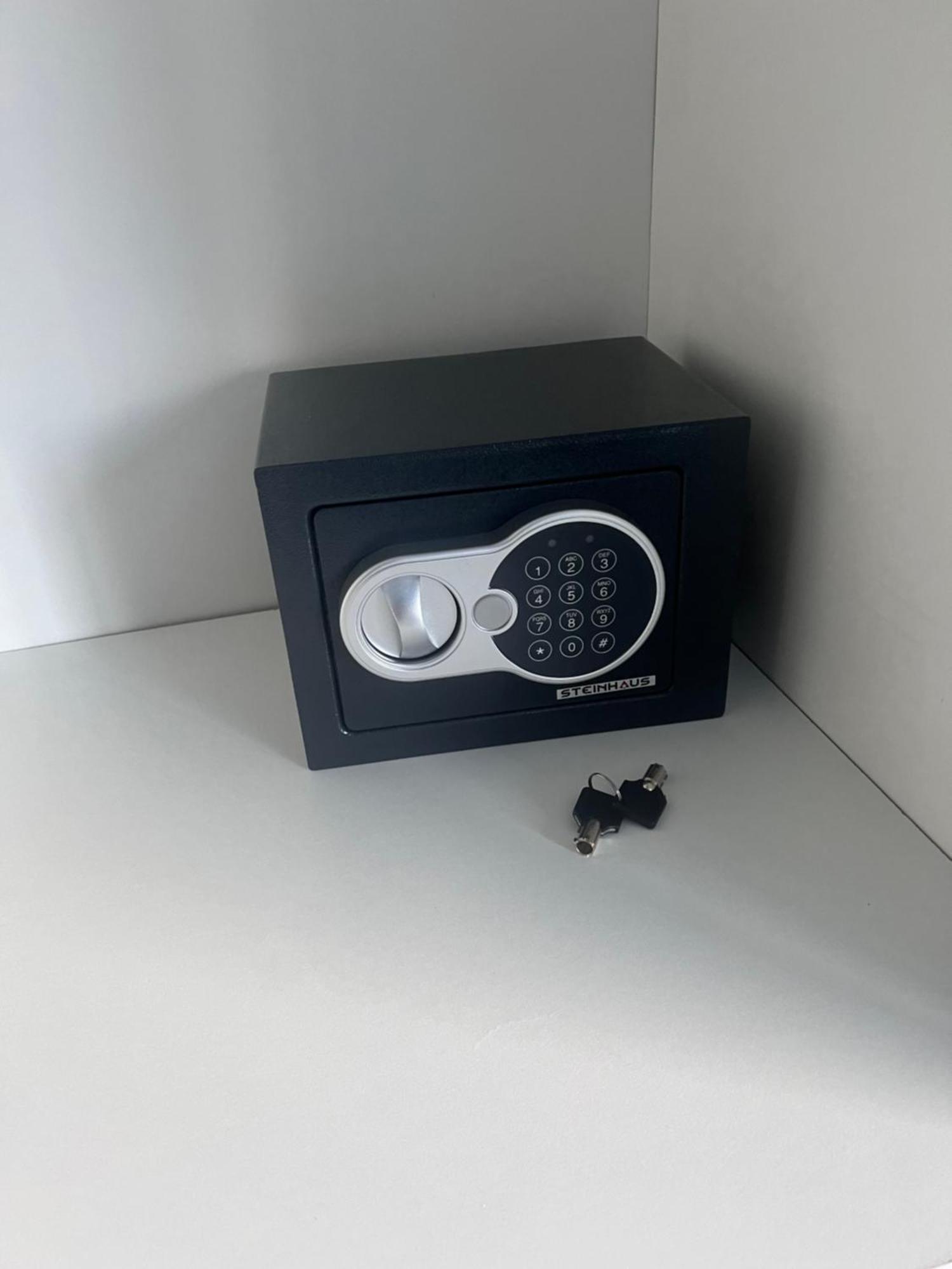 Delux Apartment Крайова Екстериор снимка